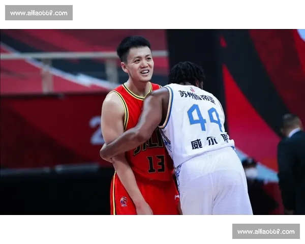 CBA最新赛季动态分析：球队竞争激烈新星崛起与战术革新解读